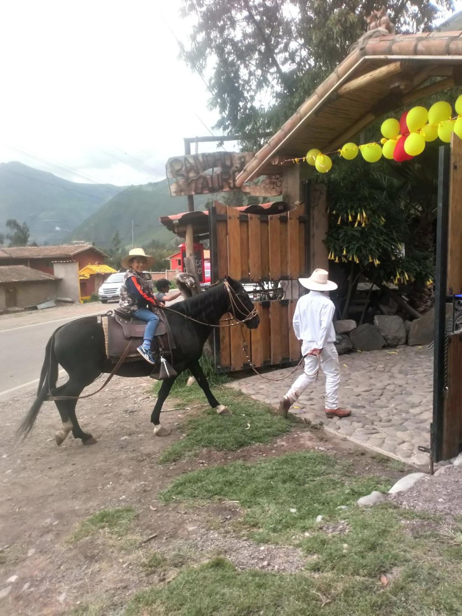 EColodge Ccatan Urubamba Bagian luar foto